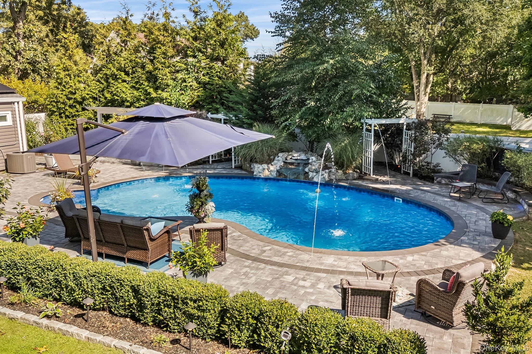 #16 photo, 1066 Old Town Road, サフォーク郡 Coram , NY 11727