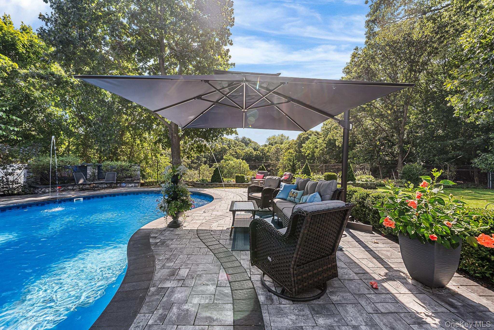 #19 photo, 1066 Old Town Road, サフォーク郡 Coram , NY 11727