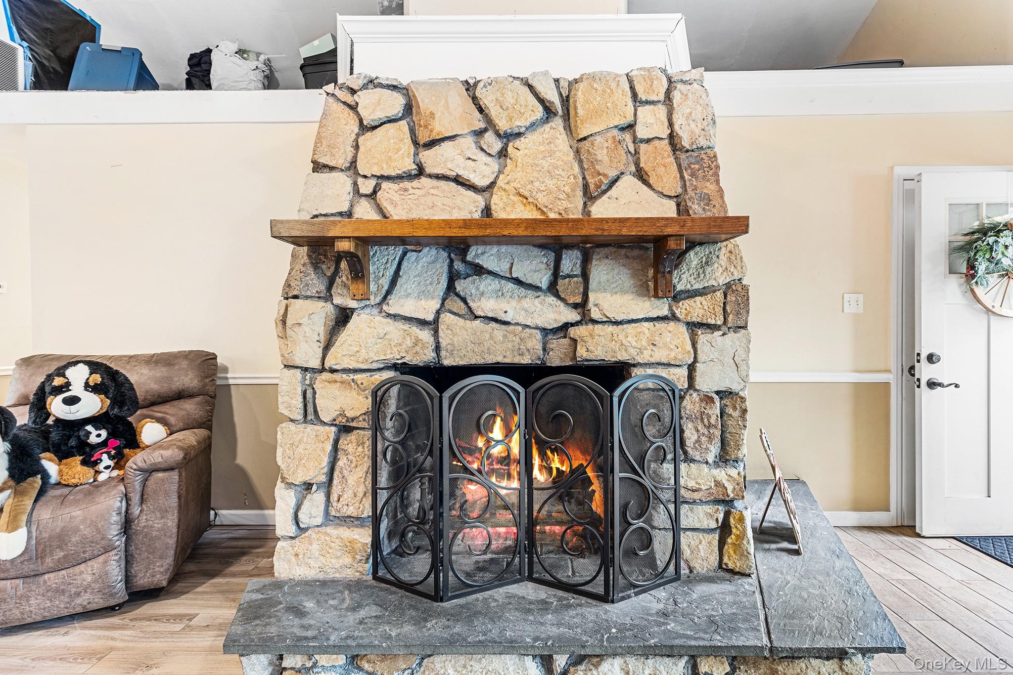 #5 photo, 1066 Old Town Road, サフォーク郡 Coram , NY 11727