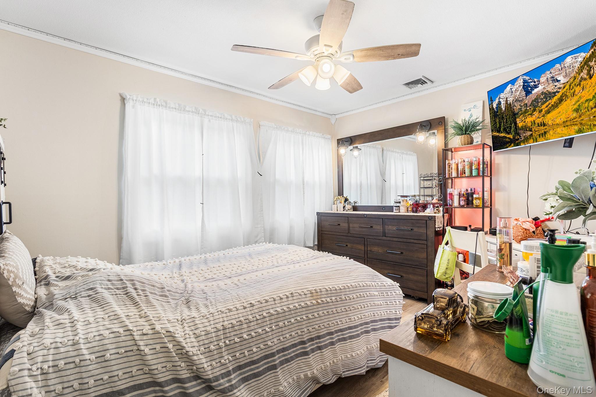 #9 photo, 1066 Old Town Road, サフォーク郡 Coram , NY 11727