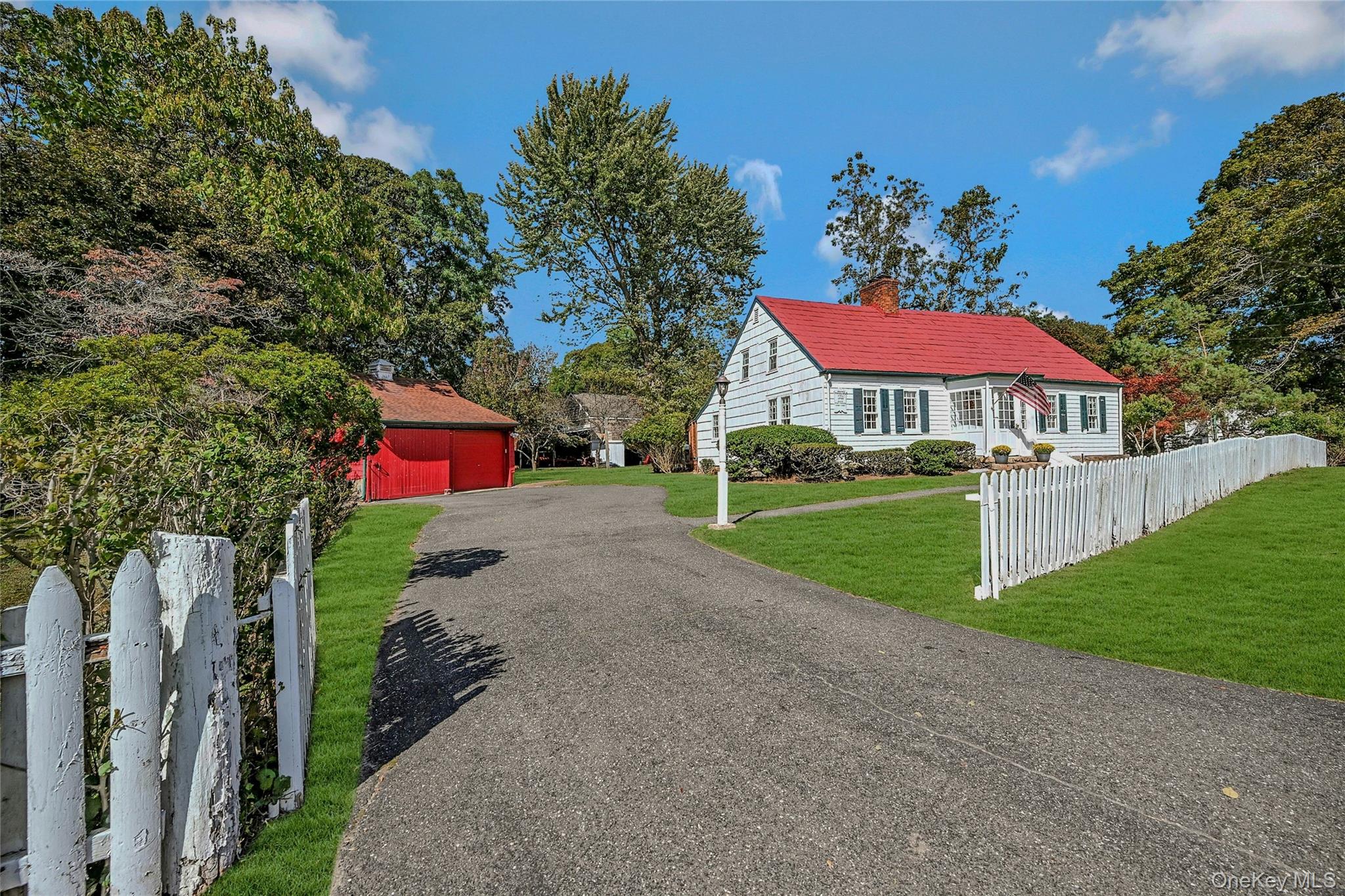 #3 photo, 147 N Country Road, サフォーク郡 Mount Sinai , NY 11766