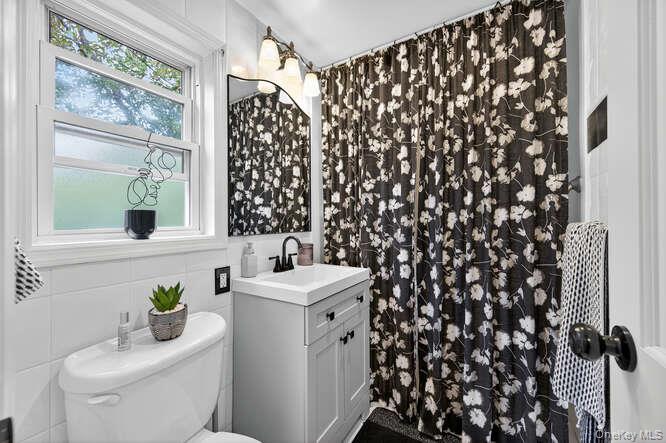 #11 photo, 453 Andrews Road, ナッソー郡 Mineola , NY 11501