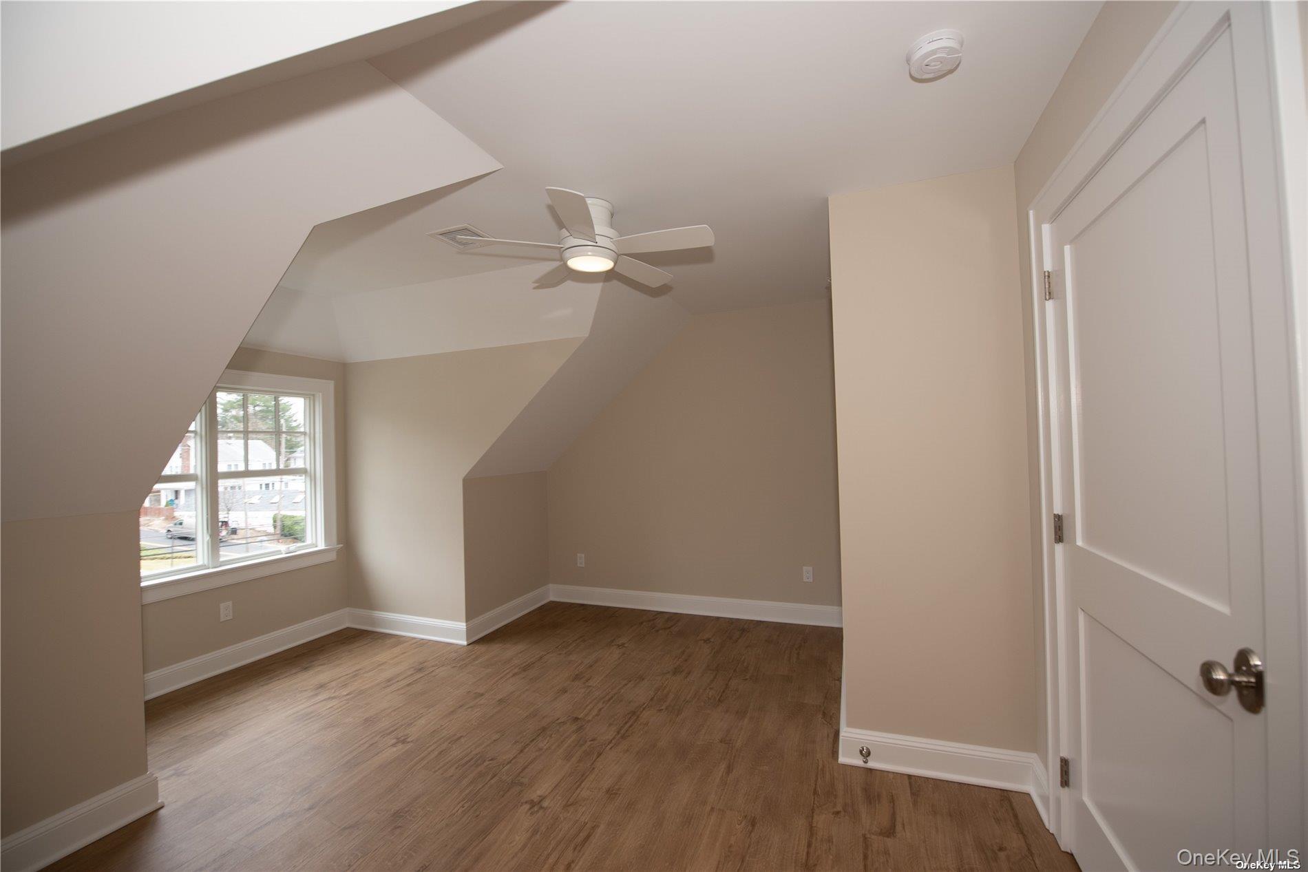 #8 photo, 444 New York Avenue, サフォーク郡 Huntington , NY 11743