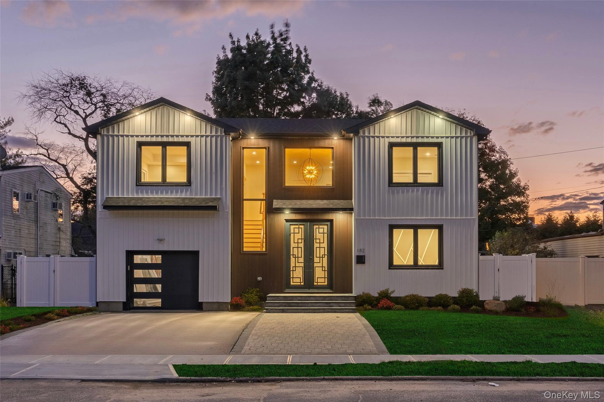 #1 photo, 182 Friends Lane, ナッソー郡 Westbury , NY 11590