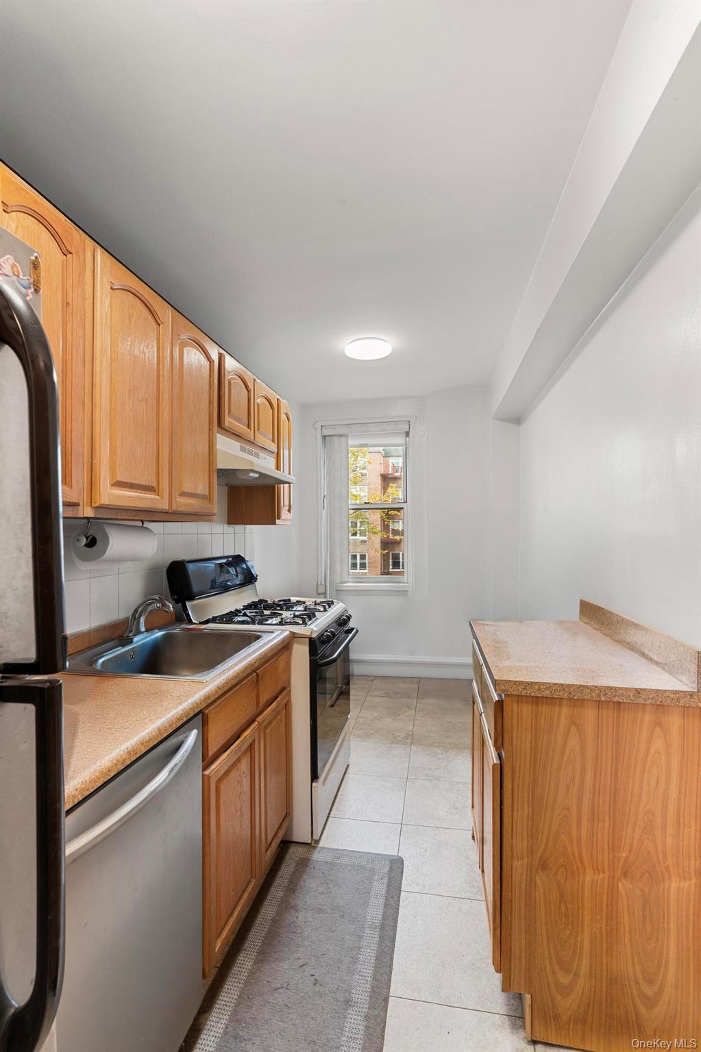 #8 photo, 1 Sadore Lane, Yonkers , NY 10710