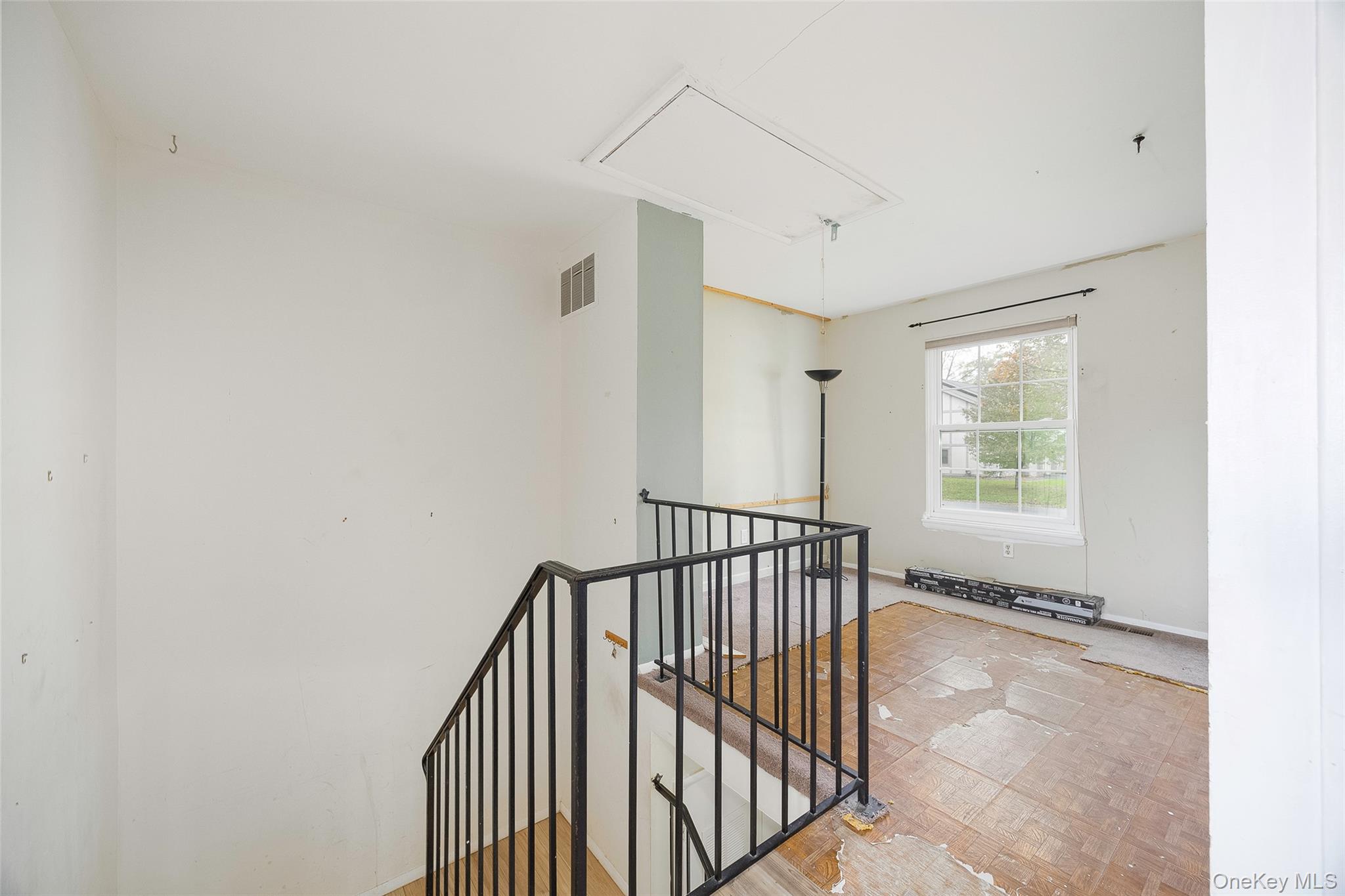 #11 photo, 8 Sunny Brook Circle, Highland , NY 12528