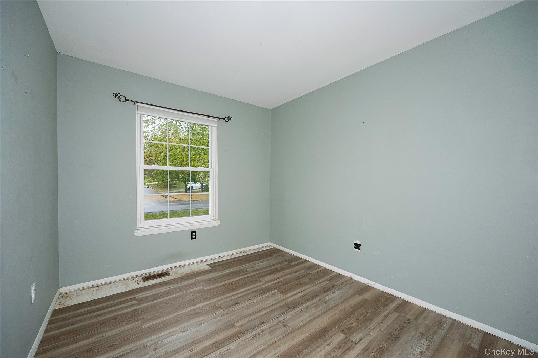 #15 photo, 8 Sunny Brook Circle, Highland , NY 12528