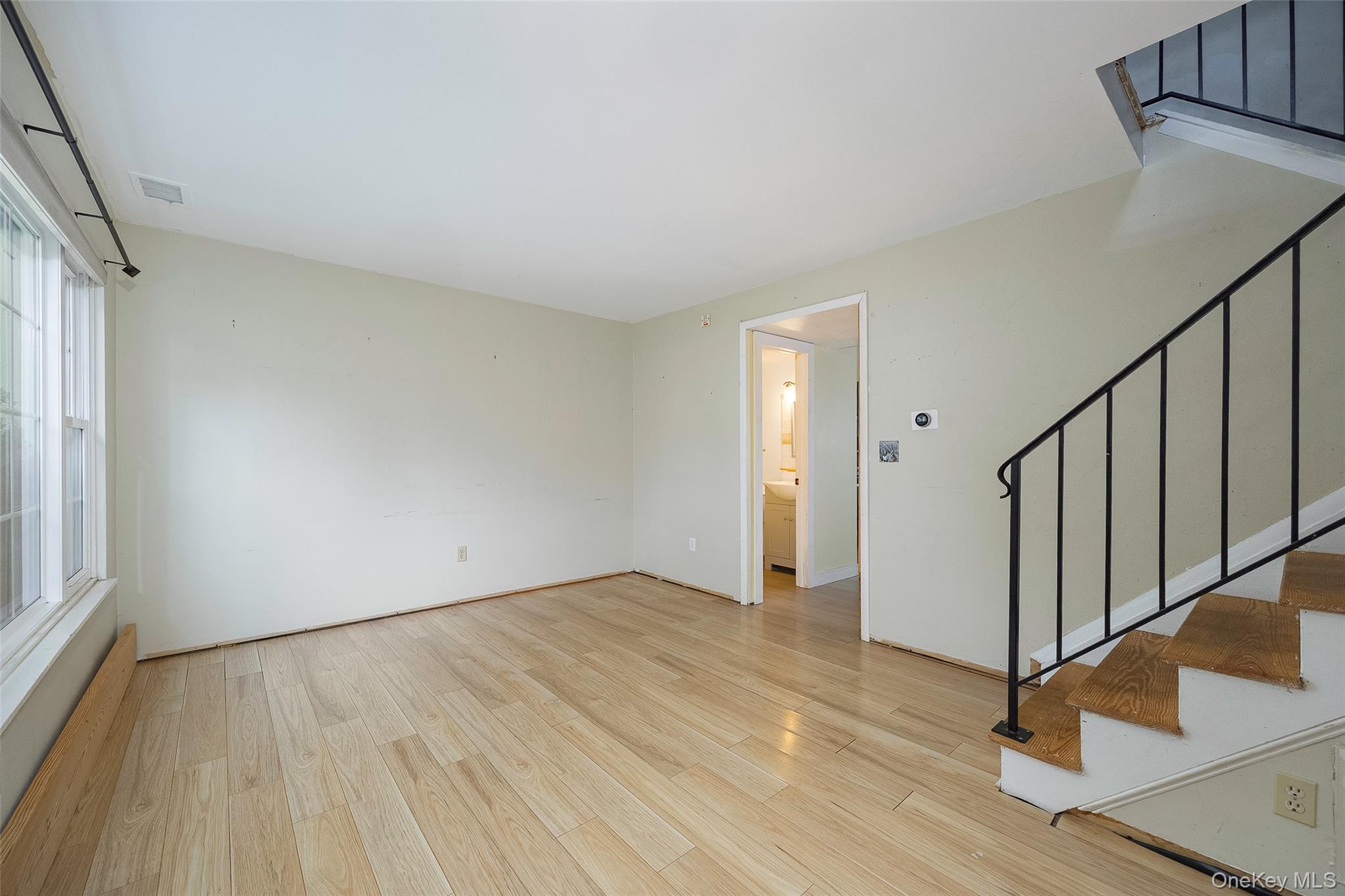 #8 photo, 8 Sunny Brook Circle, Highland , NY 12528