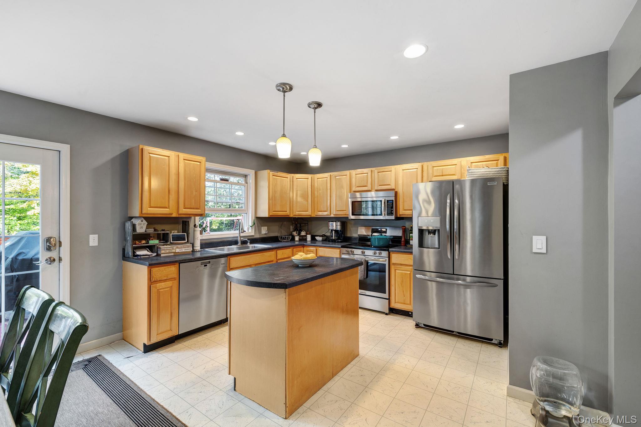 #4 photo, 26 Hollyberry Drive, Hopewell Junction , NY 12533