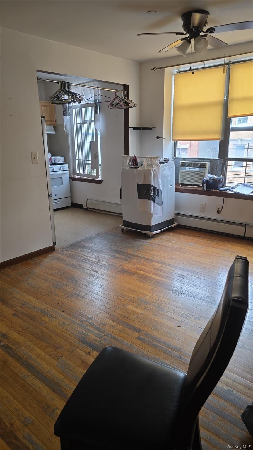 #1 photo, 2024 Hughes Avenue, ブロンクス区 Bronx , NY 10457