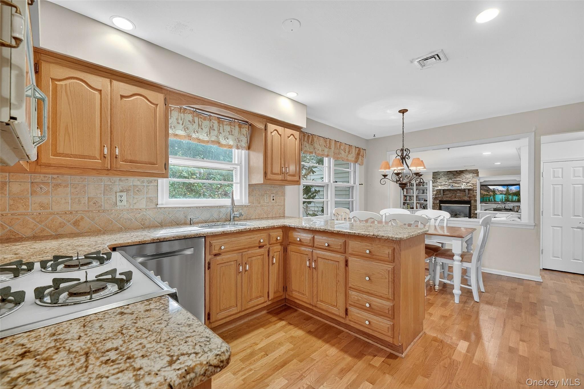 #10 photo, 31 Concord Drive, 纽约州 New City , NY 10956