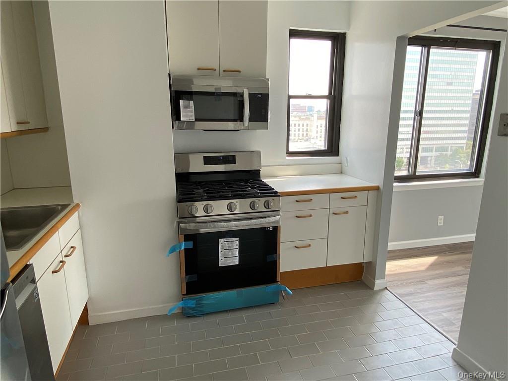 #6 photo, 10 Cottage Place, White Plains , NY 10601