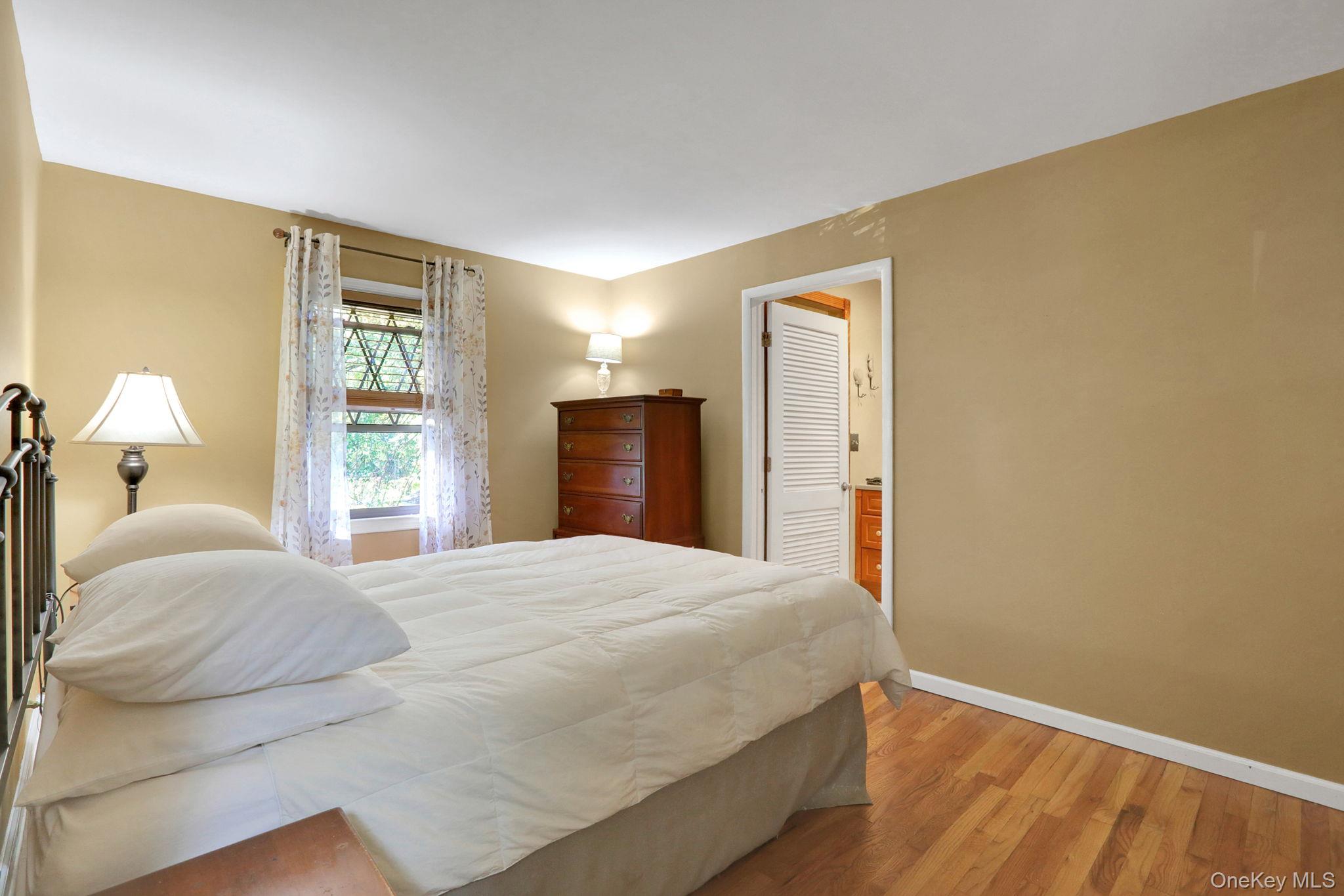 #18 photo, 10 Benton Road, Poughkeepsie , NY 12603