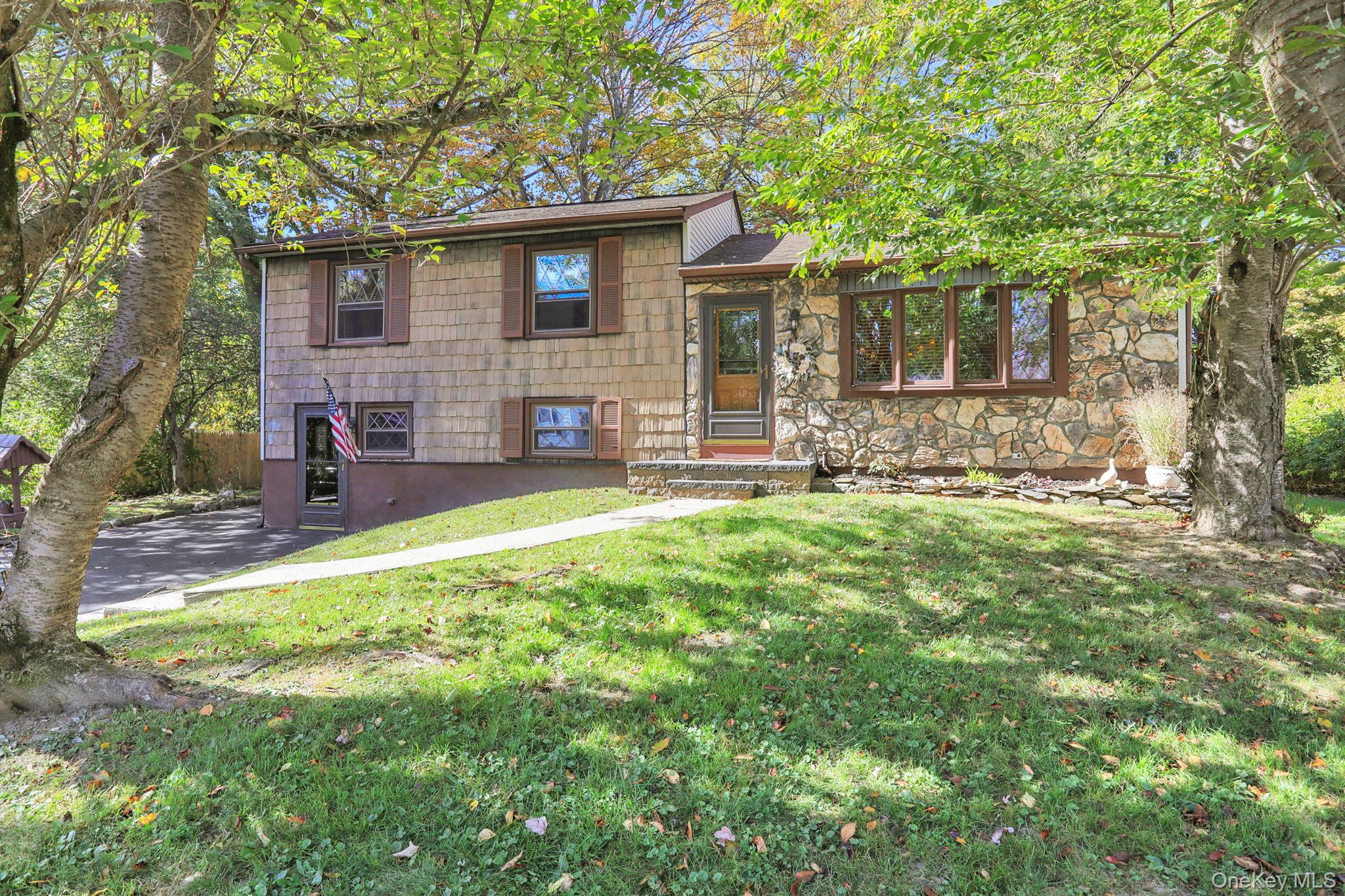 #2 photo, 10 Benton Road, Poughkeepsie , NY 12603