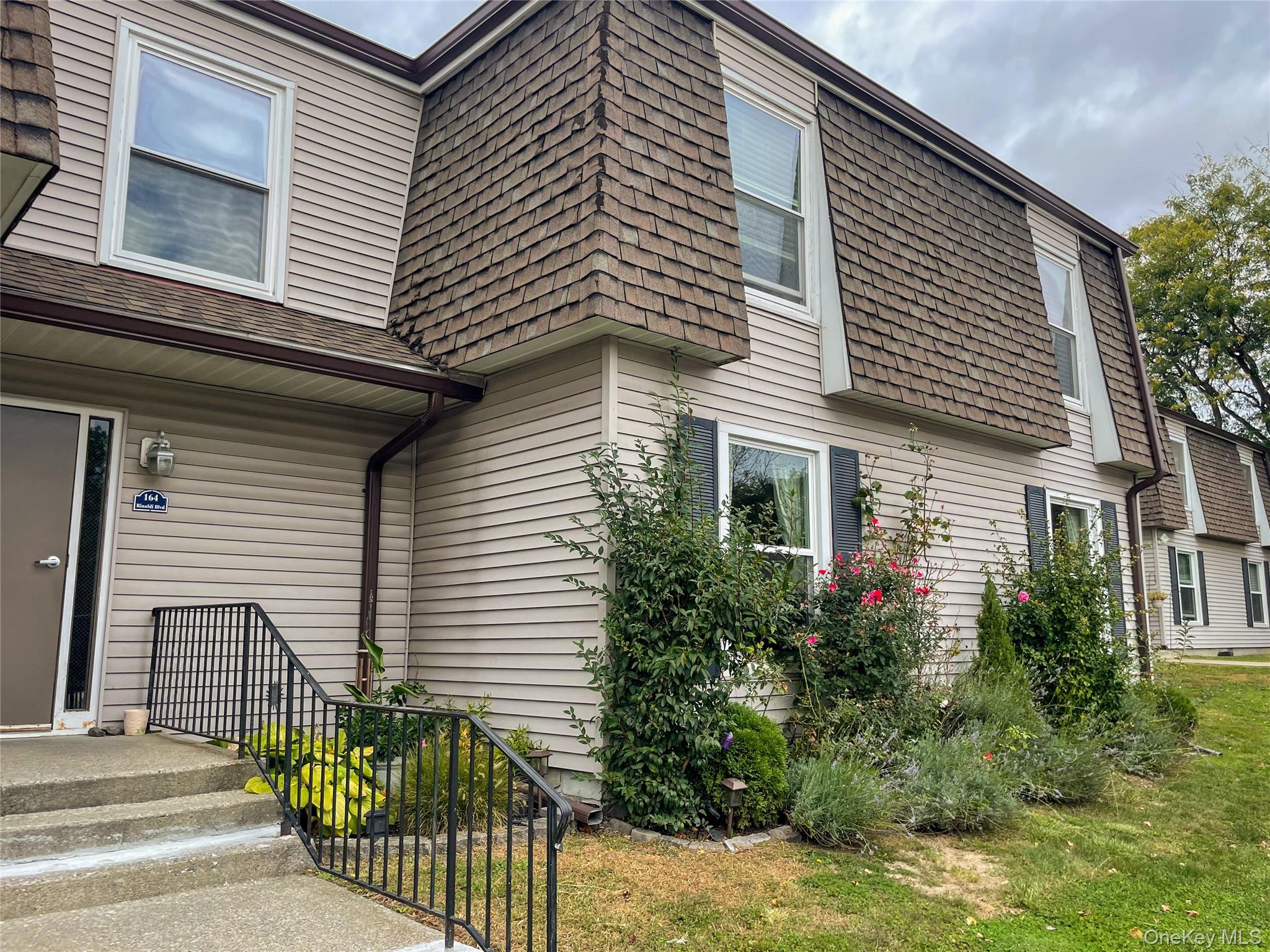 #1 photo, 164 Rinaldi Boulevard, Poughkeepsie , NY 12601