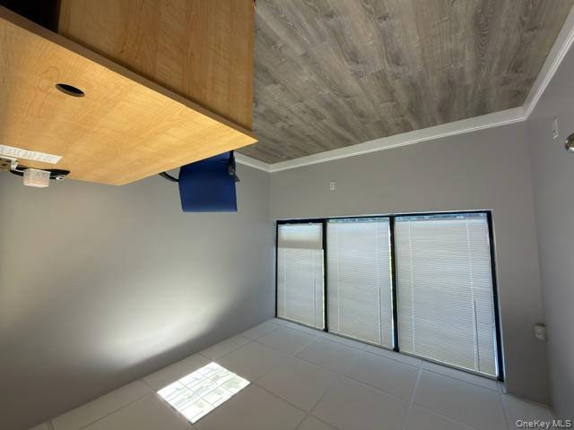 #2 photo, 608 Johnson Ave, サフォーク郡 Bohemia , NY 11716