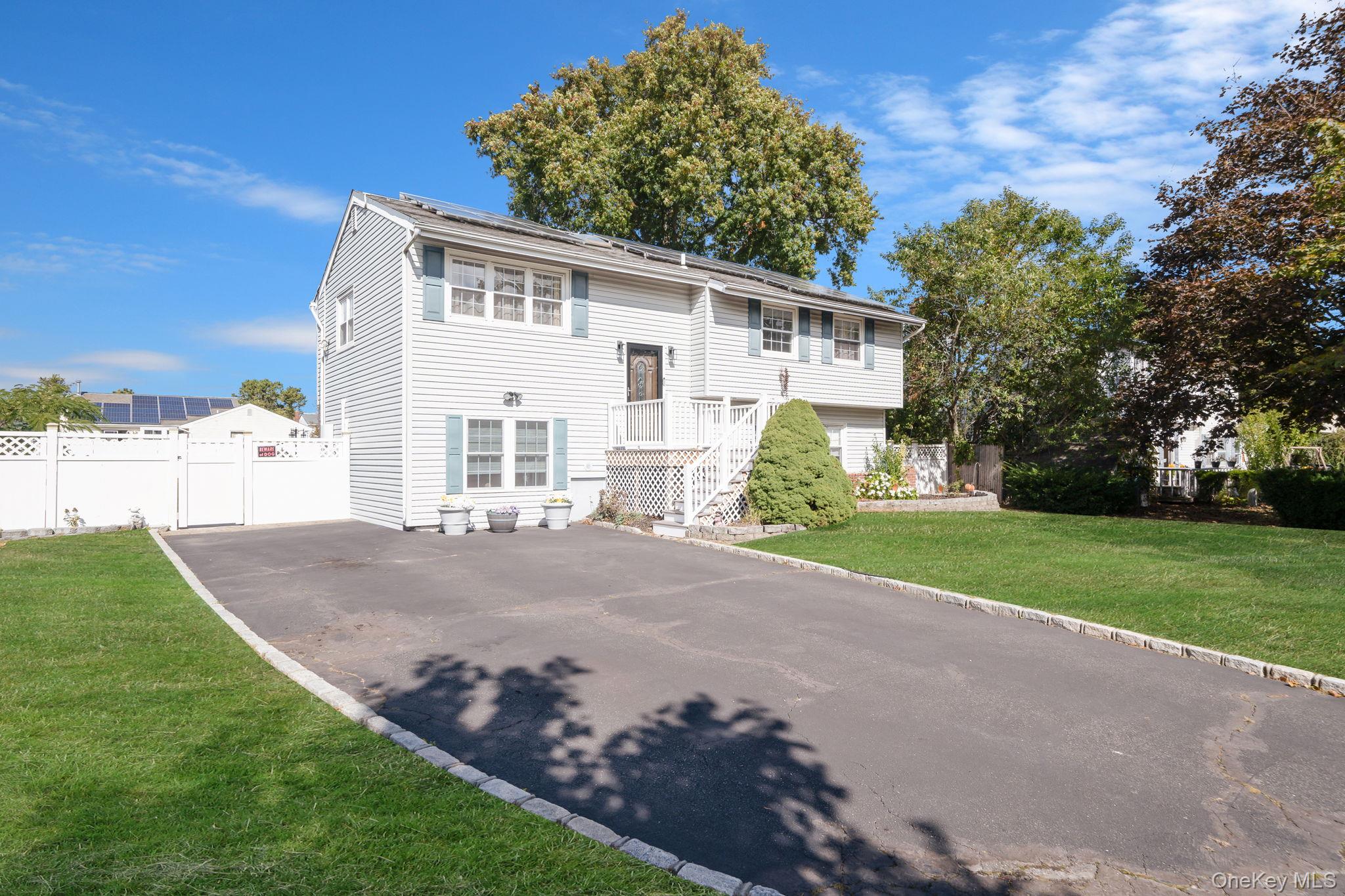 #1 photo, 50 Forte Avenue, सफ़ोक काउंटी Medford , NY 11763