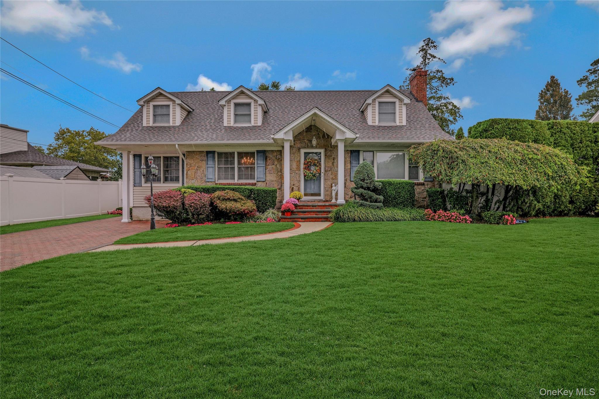 #1 photo, 45 Manchester Street, ナッソー郡 Westbury , NY 11590