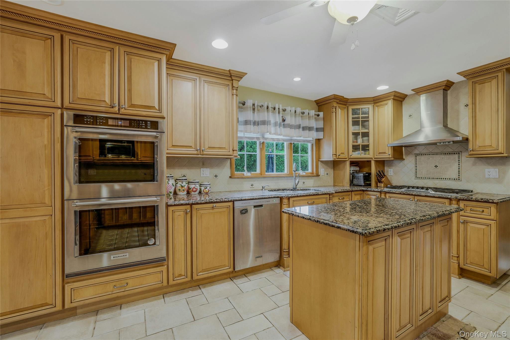 #12 photo, 45 Manchester Street, ナッソー郡 Westbury , NY 11590