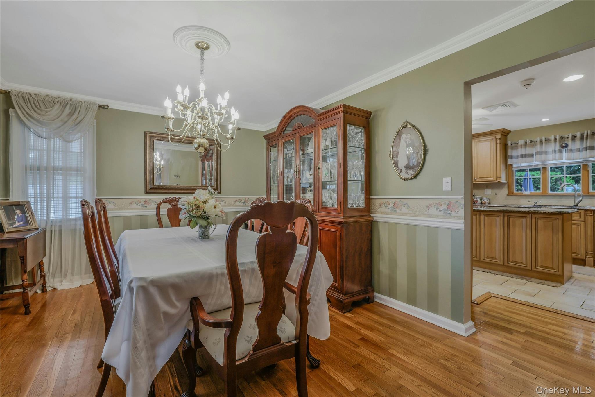 #9 photo, 45 Manchester Street, ナッソー郡 Westbury , NY 11590