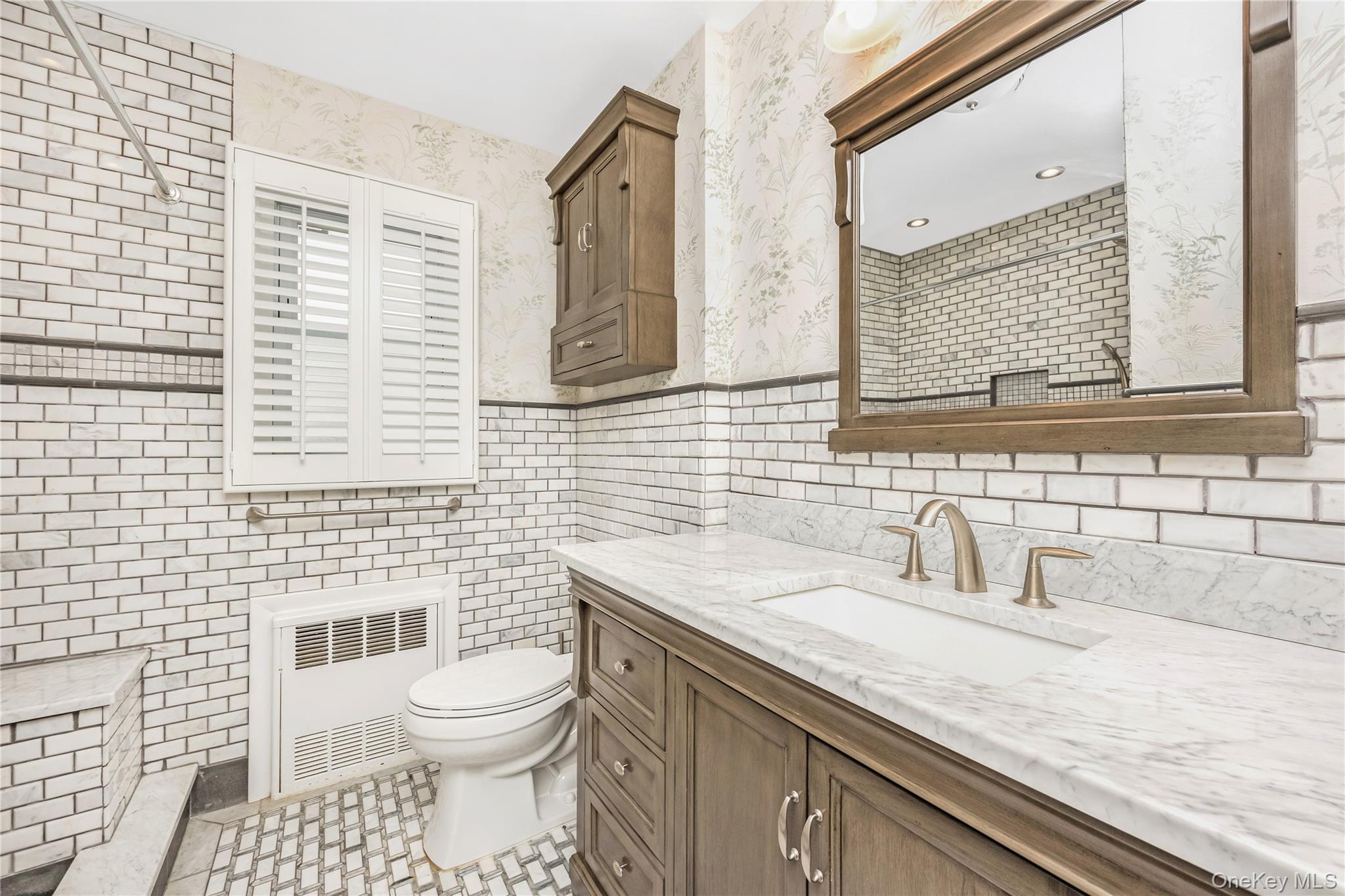 #13 photo, 342 Lucille Avenue, ナッソー郡 Elmont , NY 11003