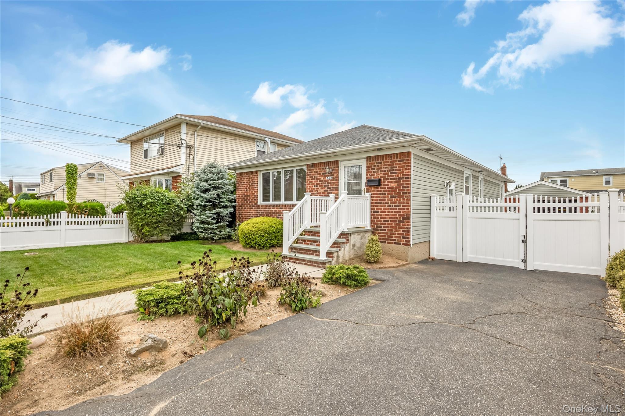 #3 photo, 342 Lucille Avenue, ナッソー郡 Elmont , NY 11003