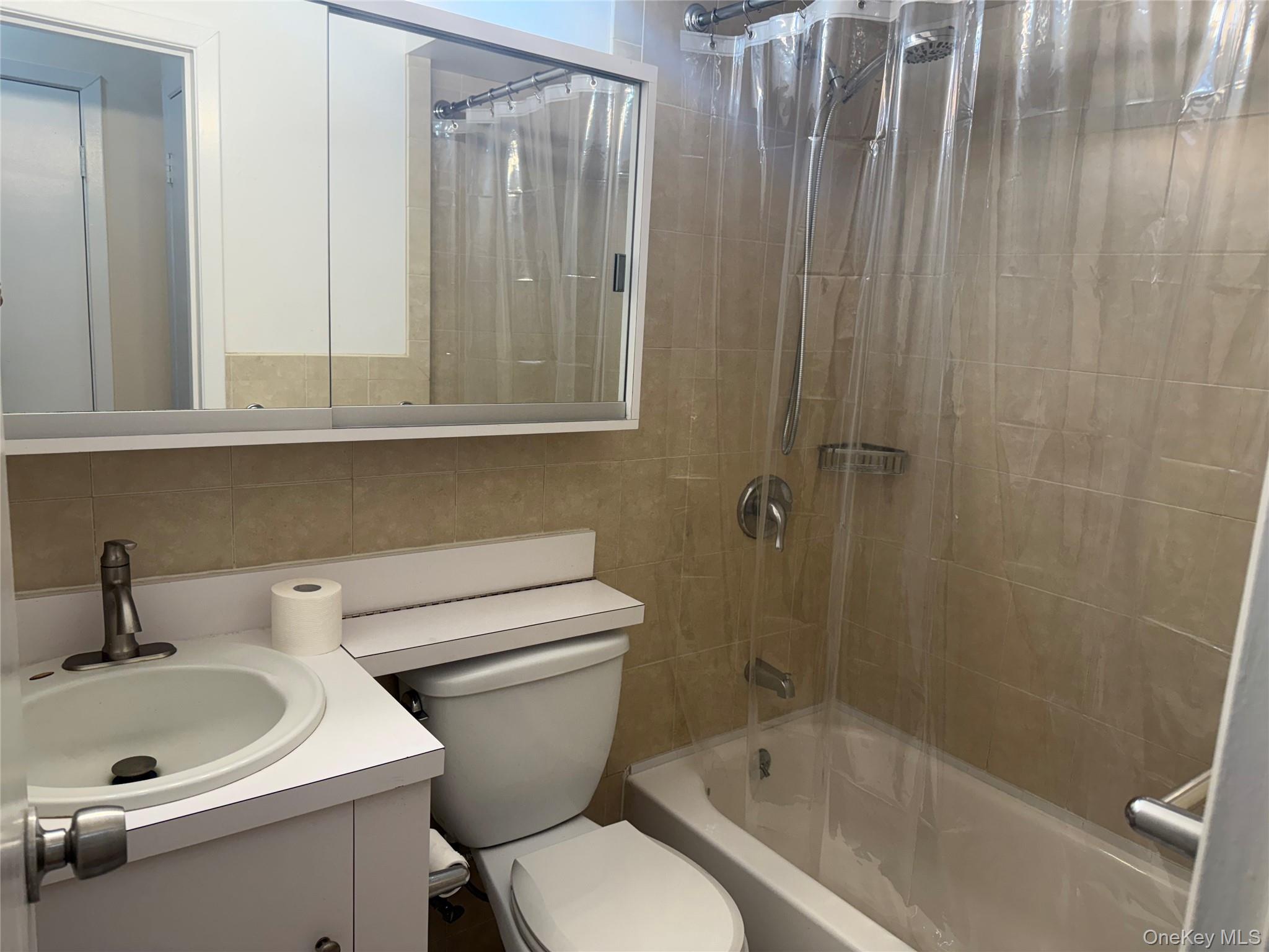 #10 photo, 61-26 164 Street, クイーンズ区 Fresh Meadows , NY 11365