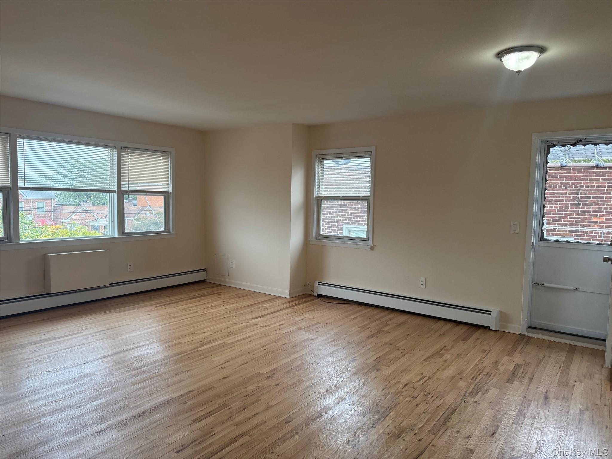 #2 photo, 61-26 164 Street, クイーンズ区 Fresh Meadows , NY 11365