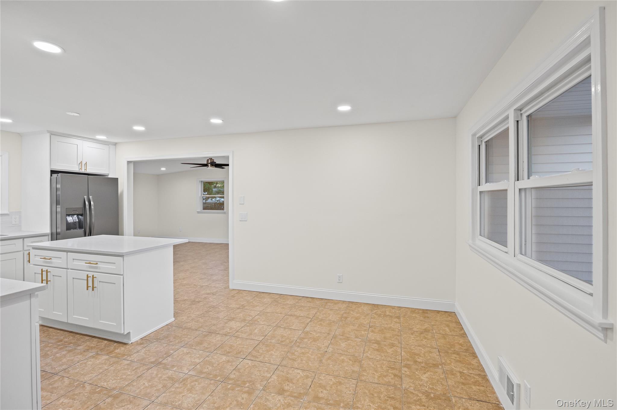 #10 photo, 31 Colony Road, サフォーク郡 Port Jefferson Station , NY 11776