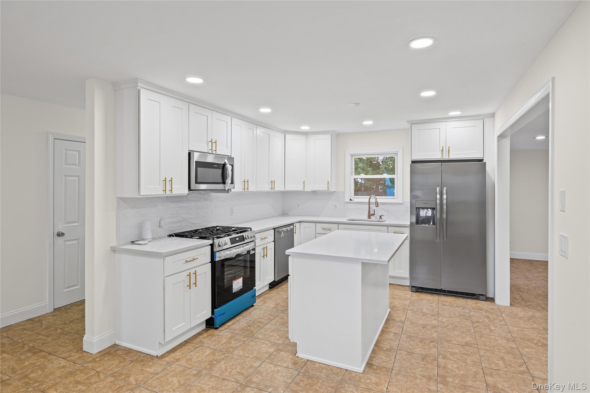 #11 photo, 31 Colony Road, サフォーク郡 Port Jefferson Station , NY 11776