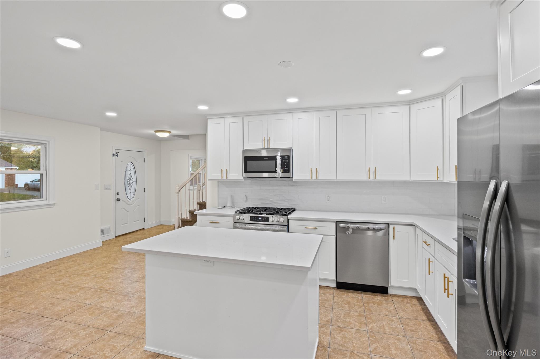 #12 photo, 31 Colony Road, サフォーク郡 Port Jefferson Station , NY 11776