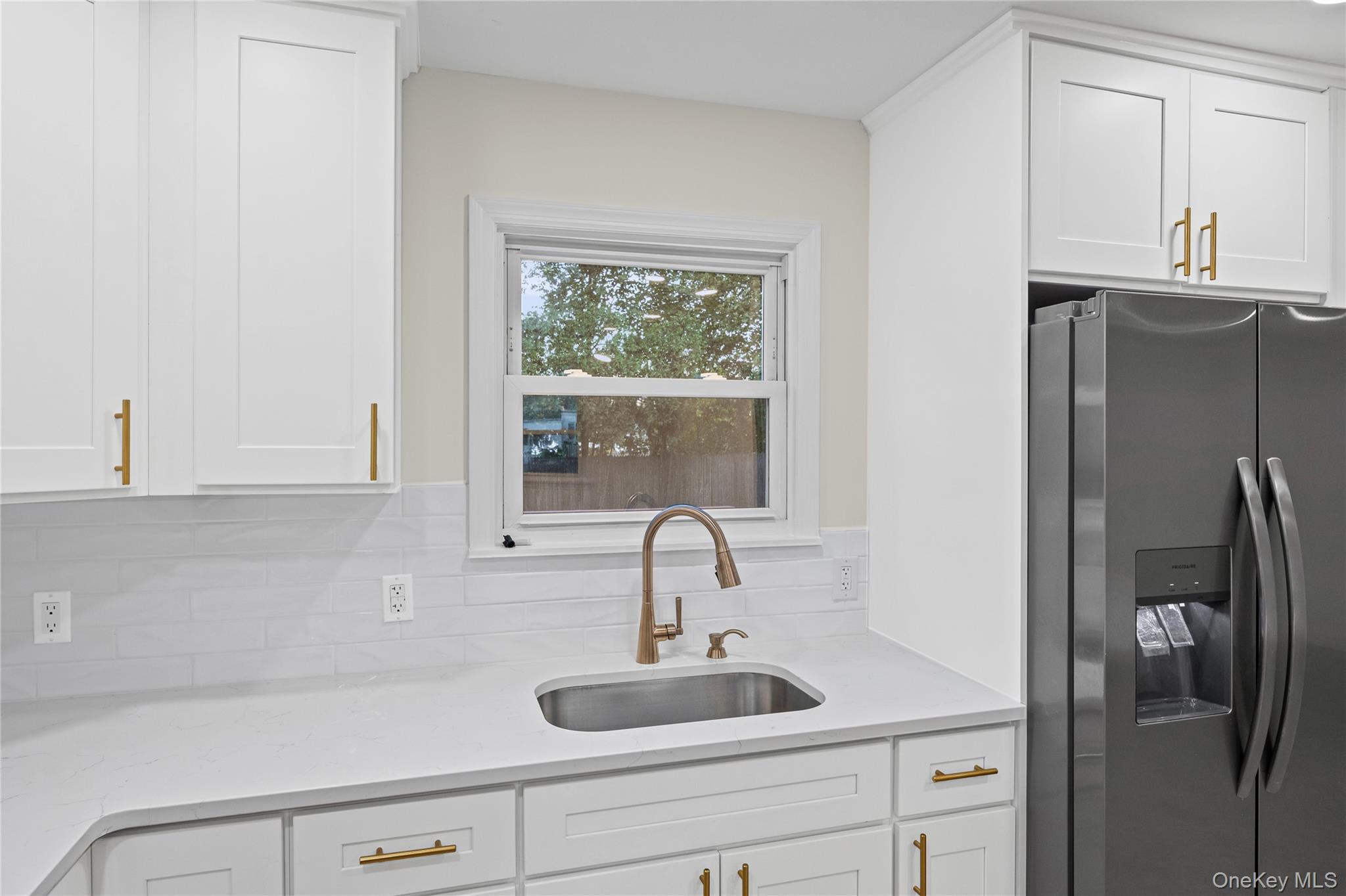 #14 photo, 31 Colony Road, サフォーク郡 Port Jefferson Station , NY 11776