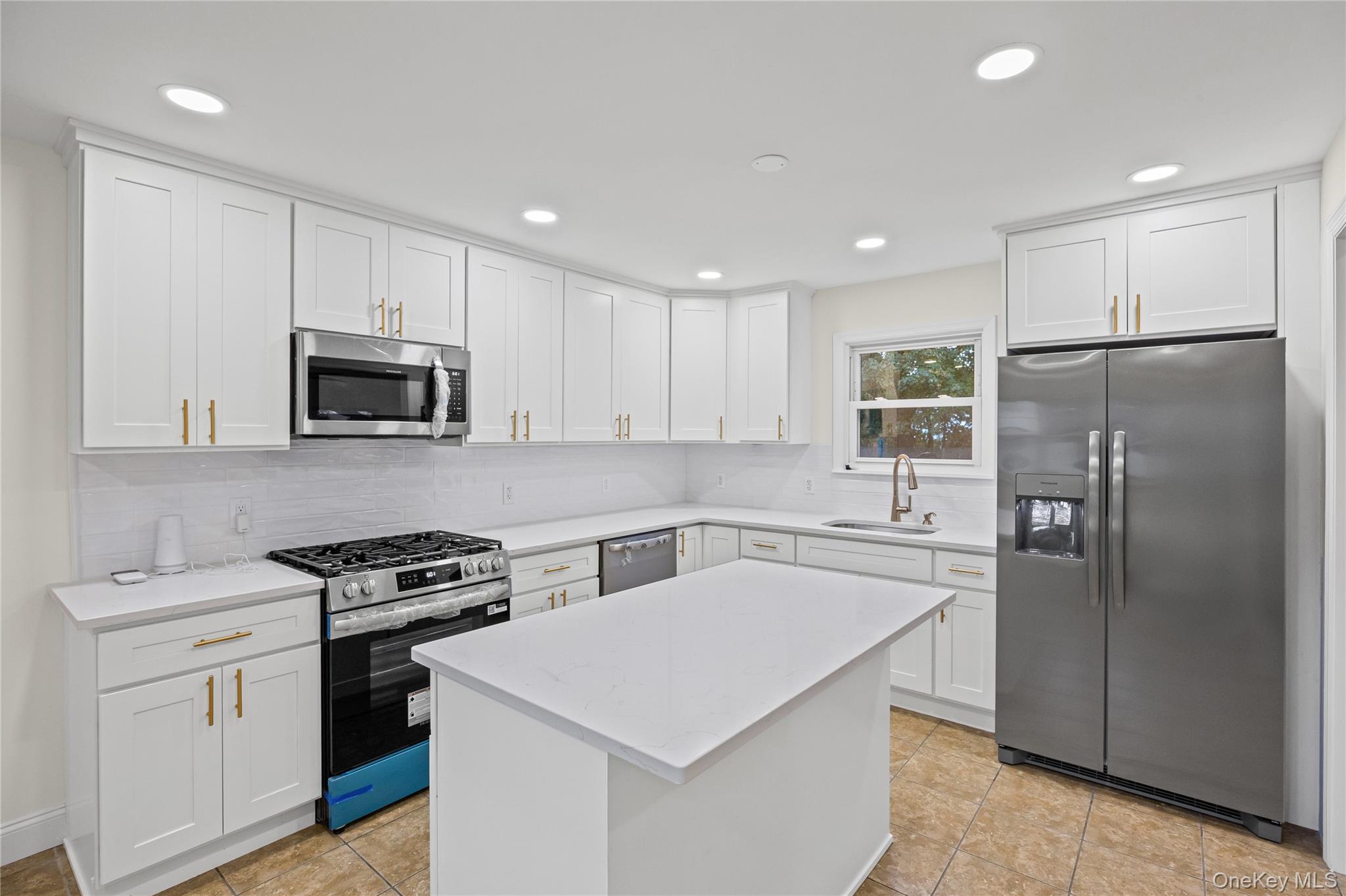 #15 photo, 31 Colony Road, サフォーク郡 Port Jefferson Station , NY 11776