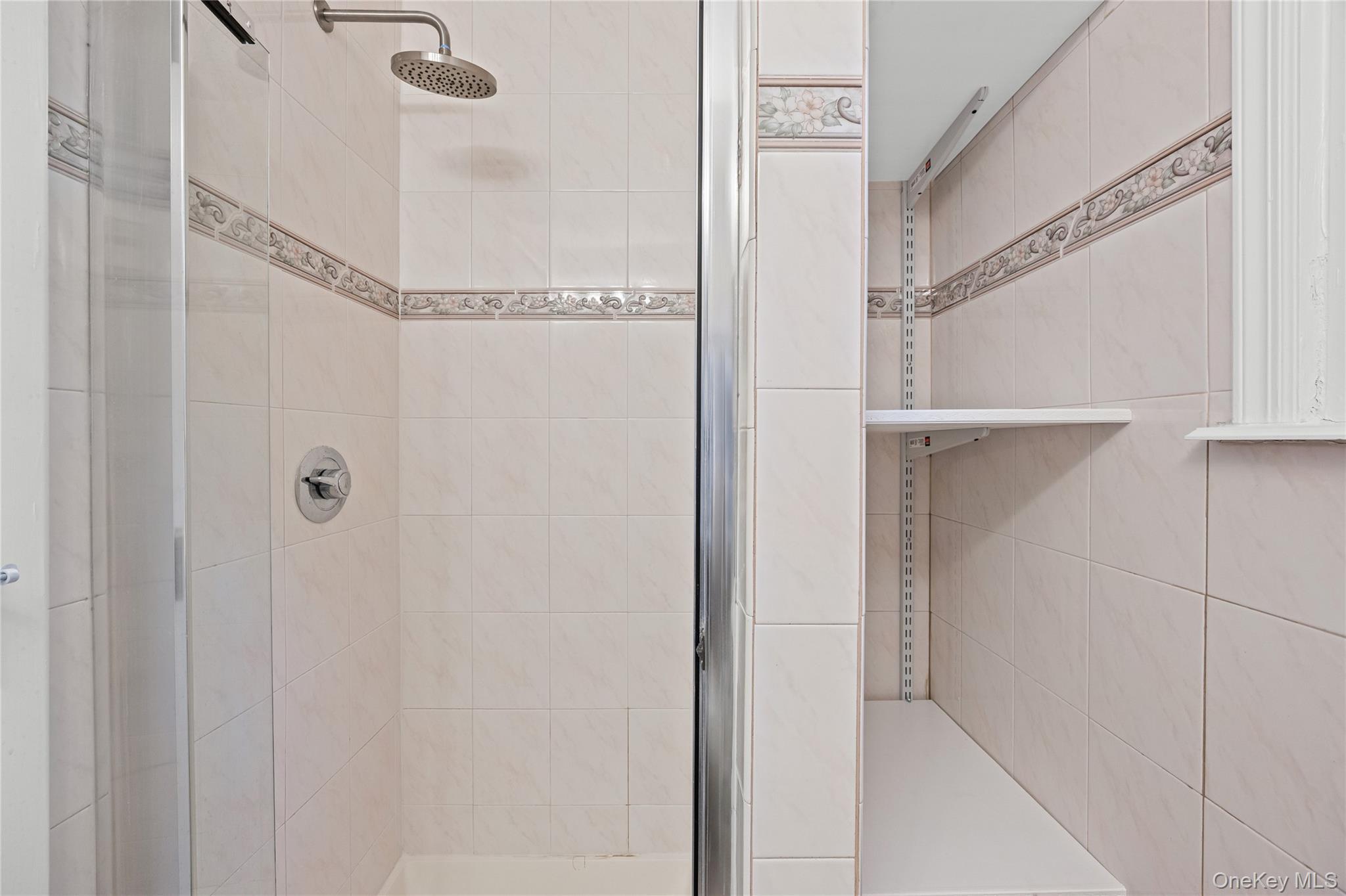 #8 photo, 31 Colony Road, サフォーク郡 Port Jefferson Station , NY 11776