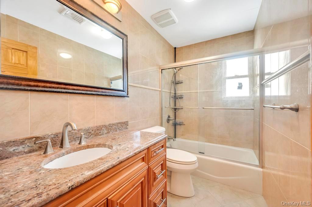 #10 photo, 43 Prince Street, New Hyde Park , NY 11040