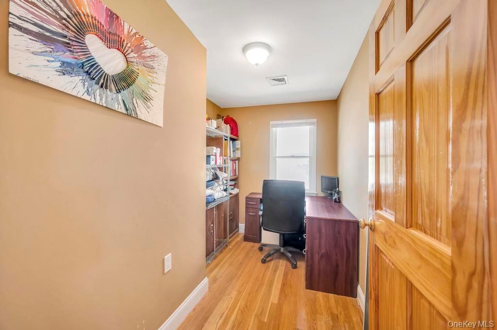 #11 photo, 43 Prince Street, New Hyde Park , NY 11040