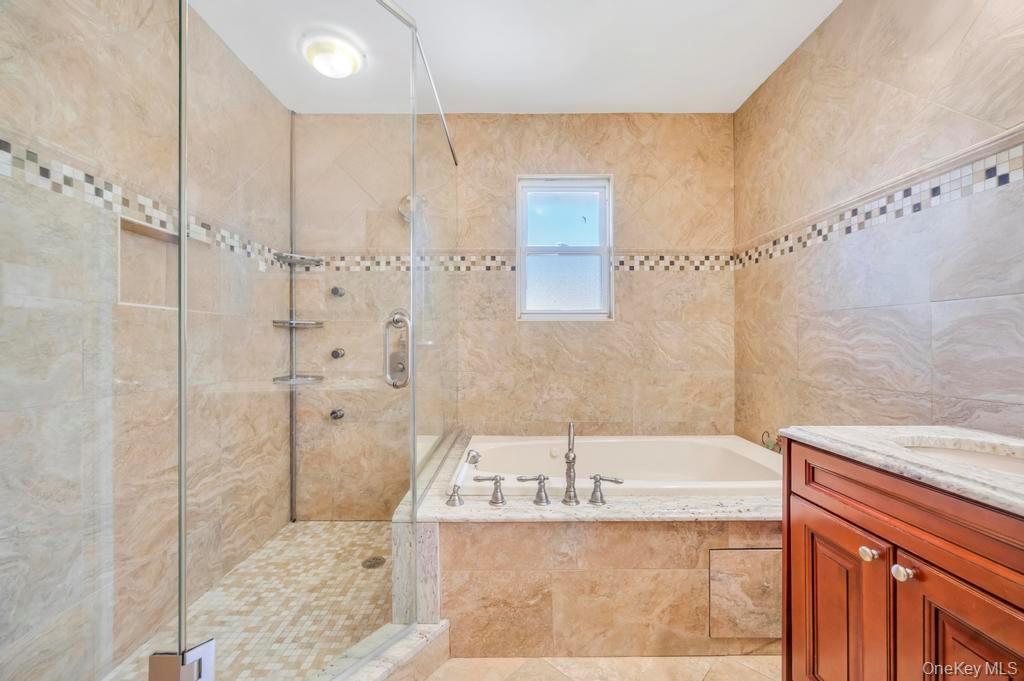 #14 photo, 43 Prince Street, New Hyde Park , NY 11040