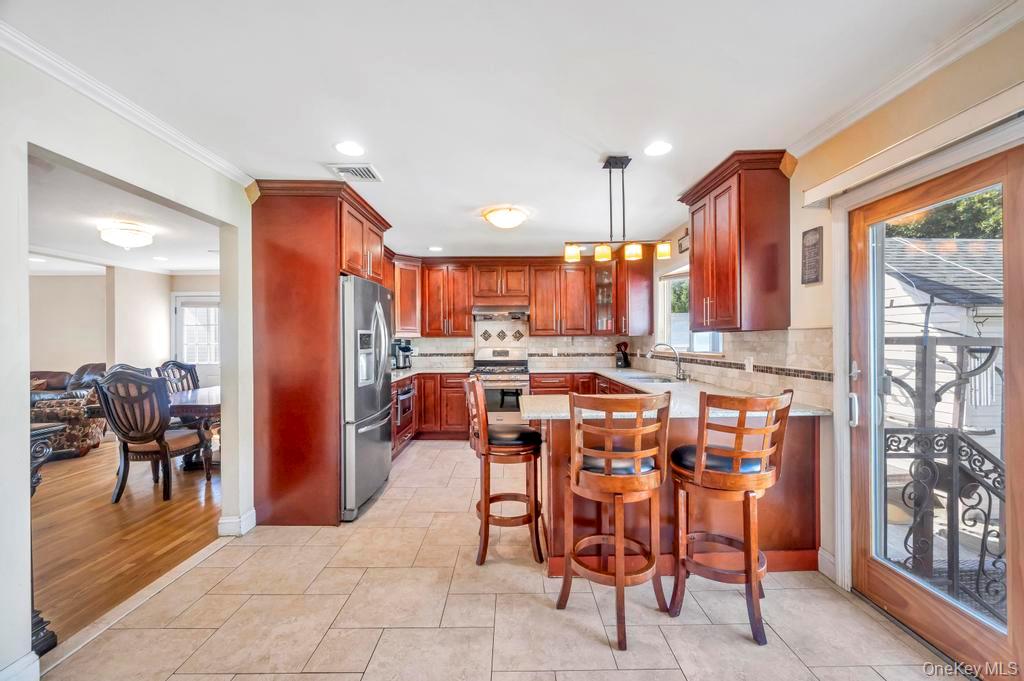 #5 photo, 43 Prince Street, New Hyde Park , NY 11040