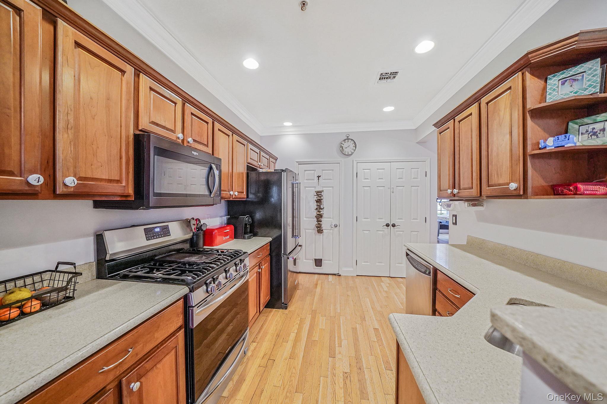 #10 photo, 48 Crossbar Road, サフォーク郡 Medford , NY 11763