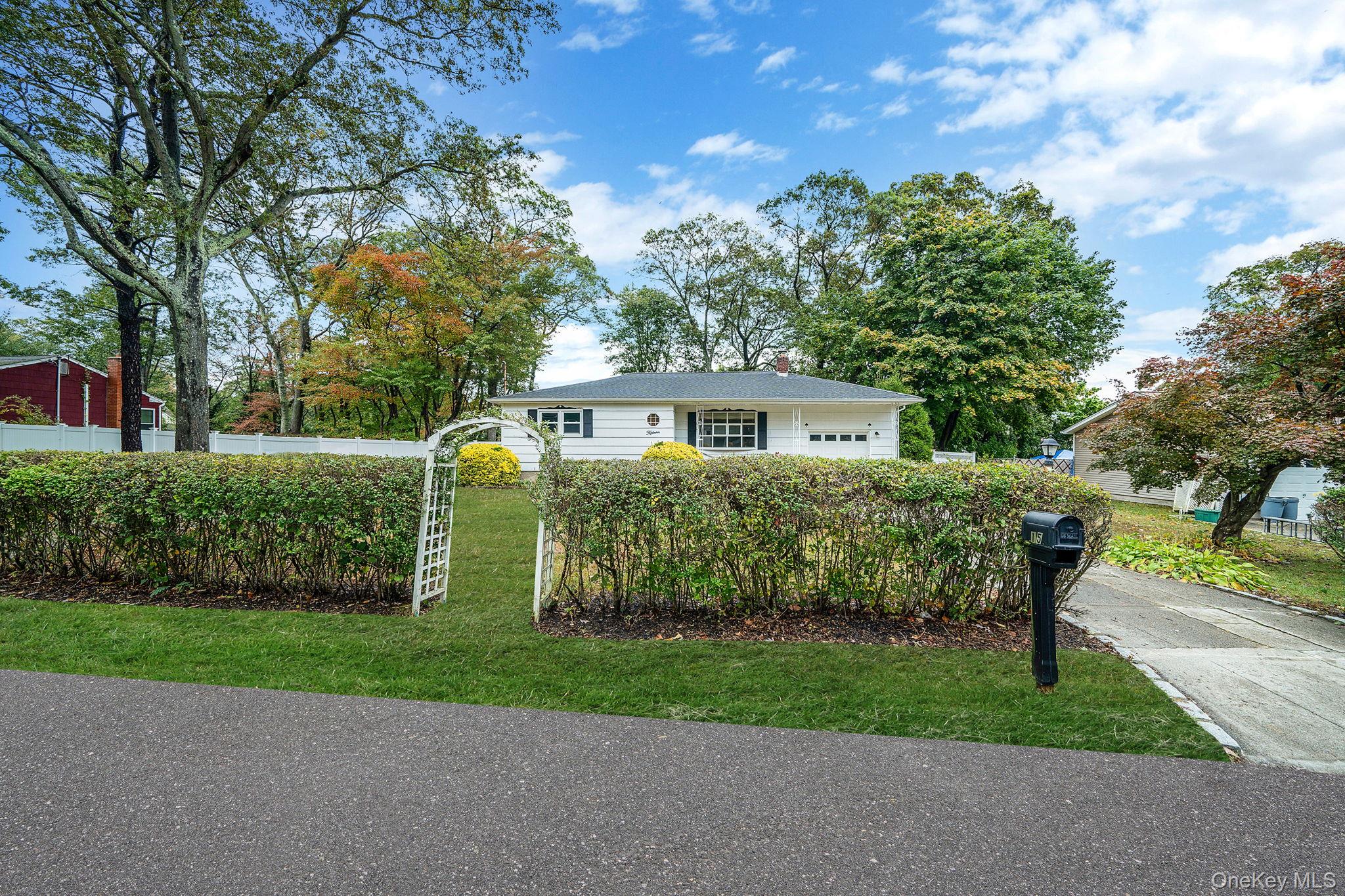 #9 photo, 15 Raymond Avenue, サフォーク郡 Farmingville , NY 11738