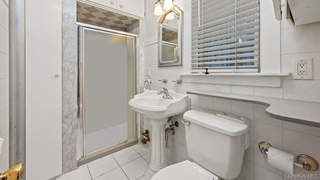 #18 photo, 8210 Fort Hamilton Parkway, ブルックリン区 Brooklyn , NY 11209