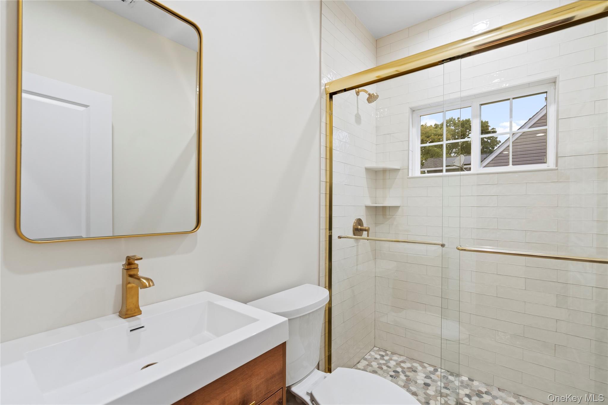 #10 photo, 23 Cove Lane, ナッソー郡 Levittown , NY 11756