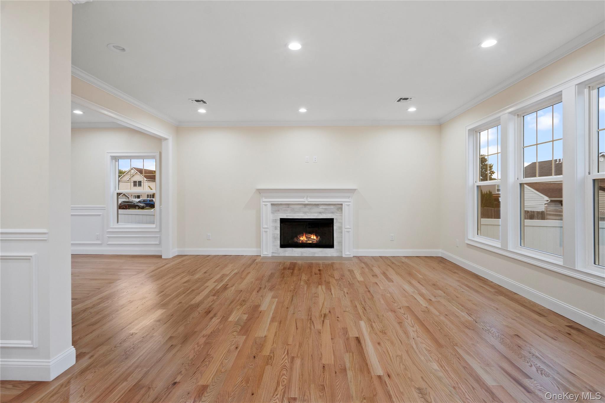 #4 photo, 23 Cove Lane, ナッソー郡 Levittown , NY 11756