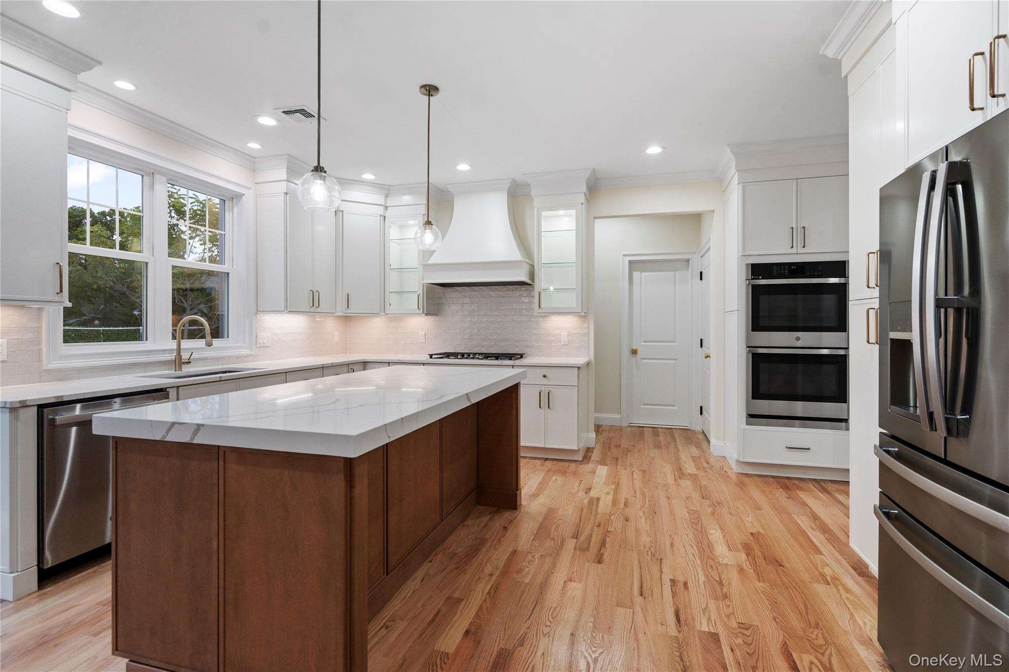 #9 photo, 23 Cove Lane, ナッソー郡 Levittown , NY 11756