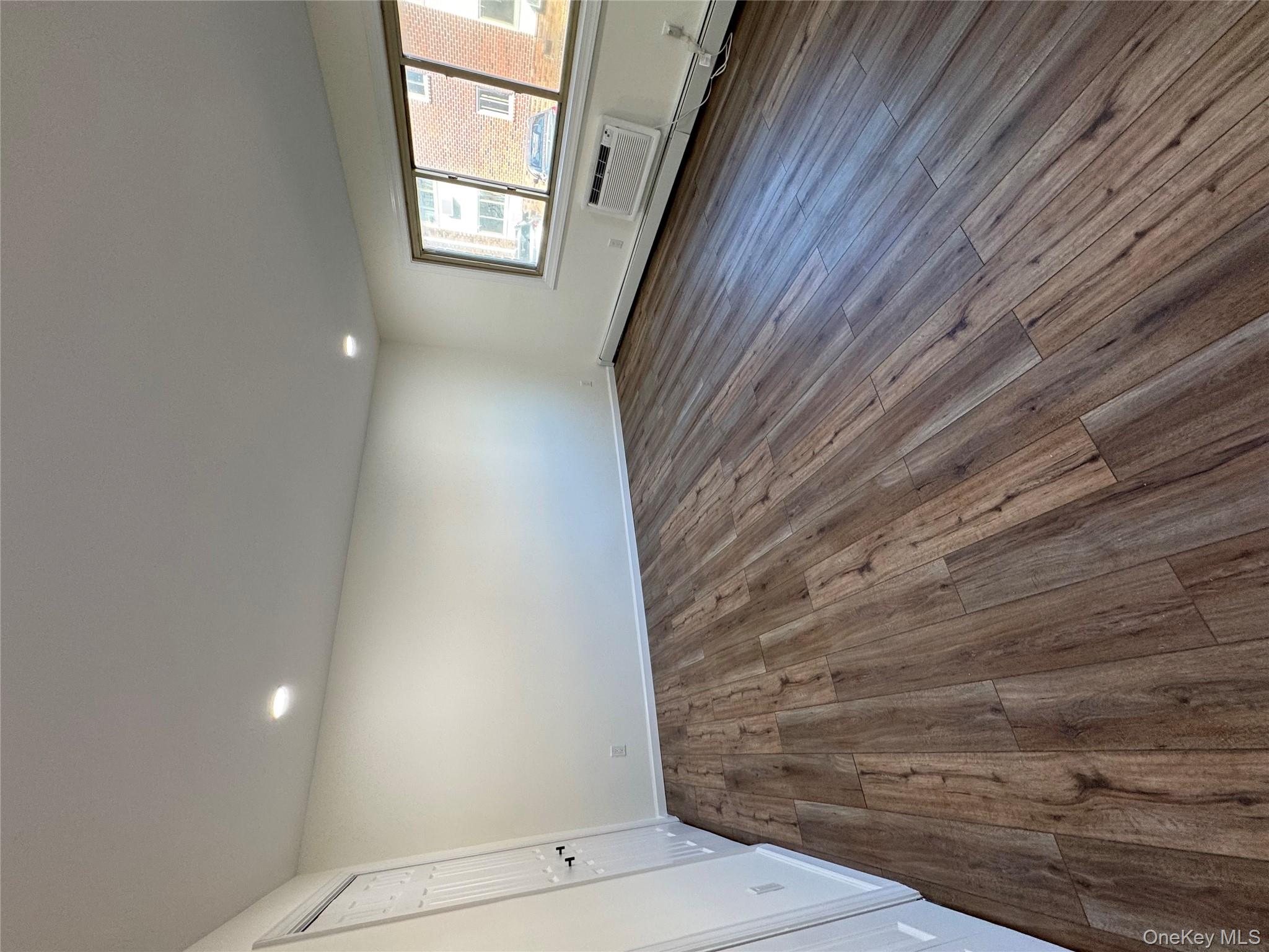 #11 photo, 2449I union Avenue, サフォーク郡 Islip , NY 11751