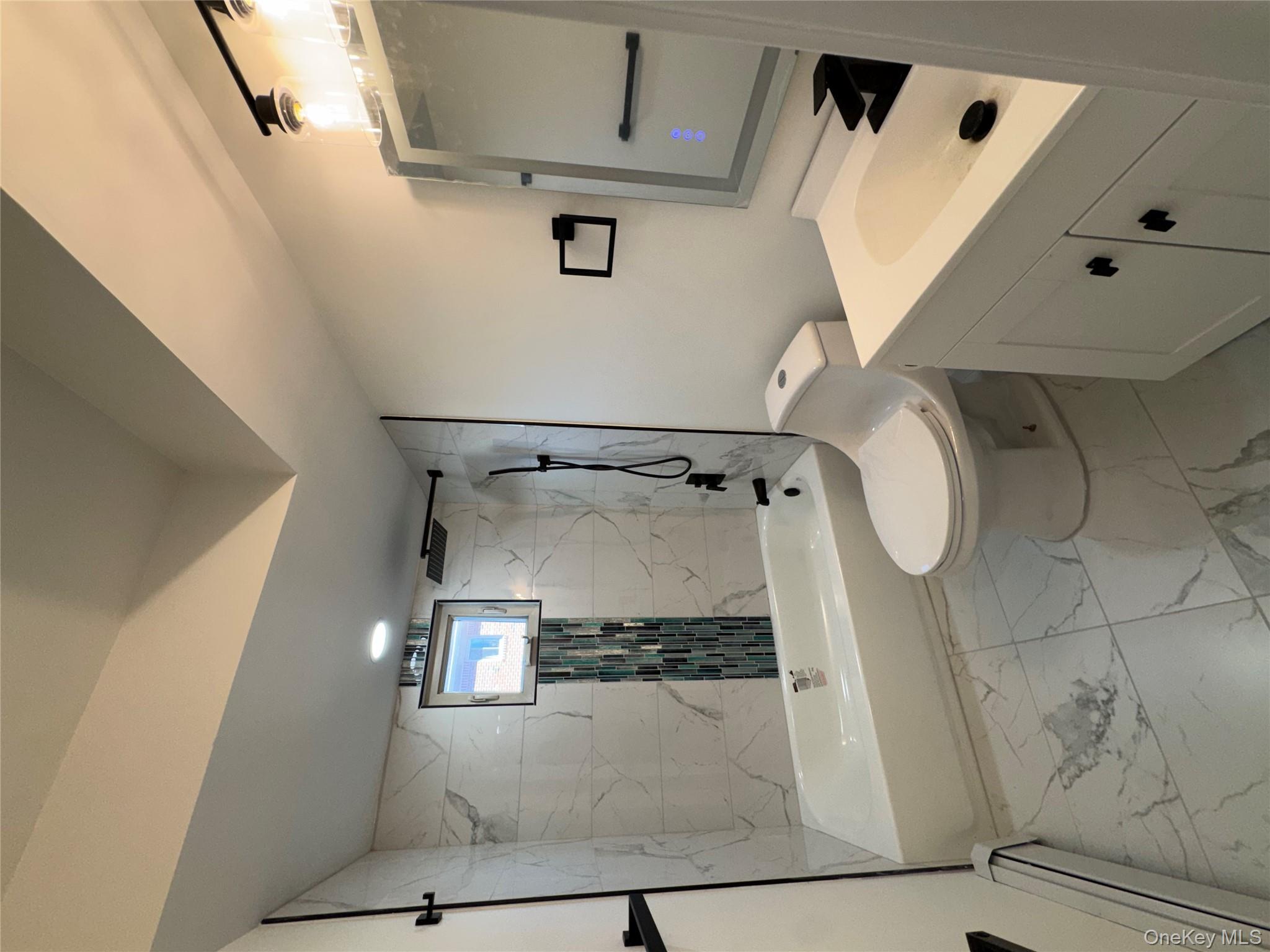 #12 photo, 2449I union Avenue, サフォーク郡 Islip , NY 11751