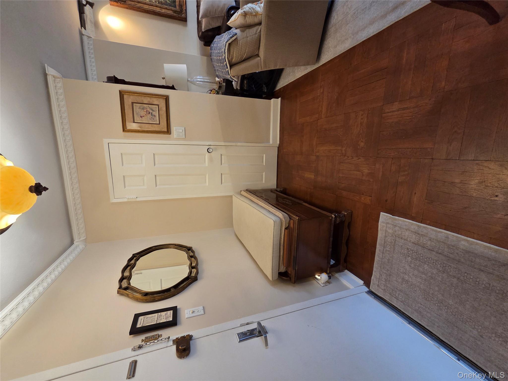 #10 photo, 18-05 215th Street, クイーンズ区 Bayside , NY 11360