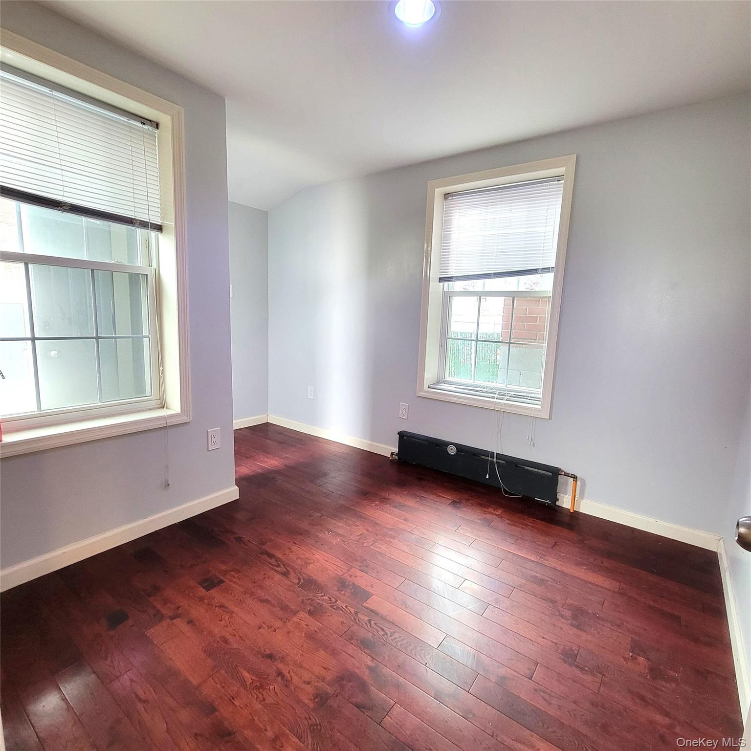 #16 photo, 39-73 64 Street, クイーンズ区 Woodside , NY 11377