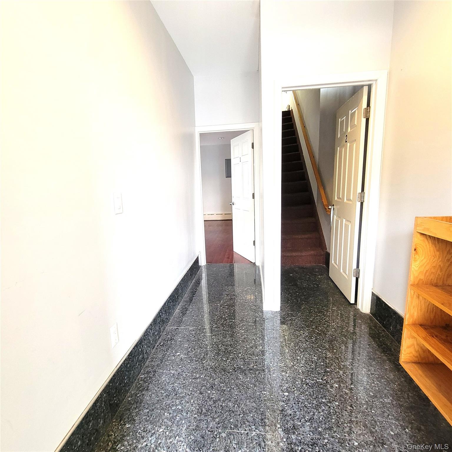 #2 photo, 39-73 64 Street, クイーンズ区 Woodside , NY 11377