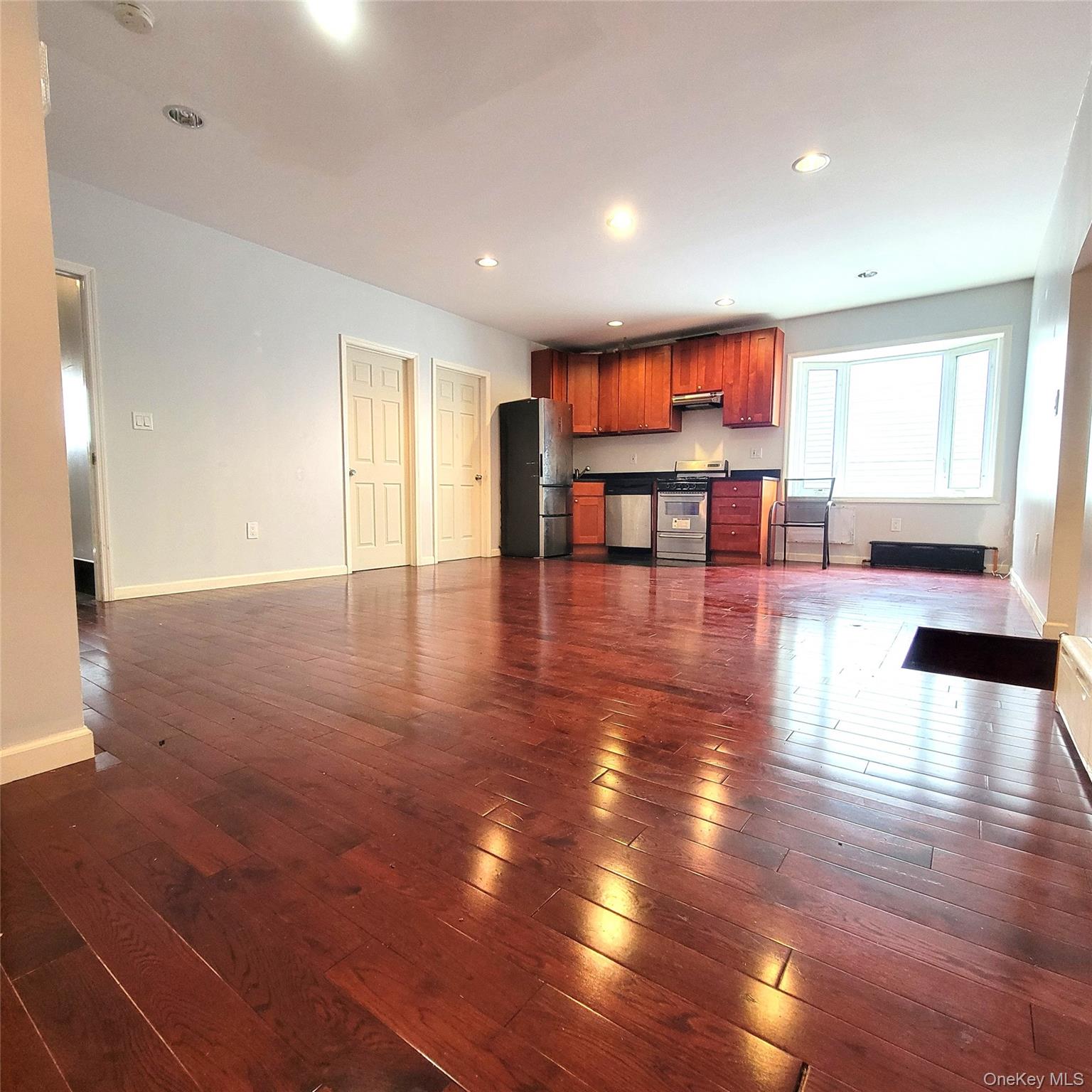 #3 photo, 39-73 64 Street, クイーンズ区 Woodside , NY 11377